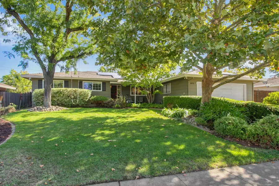 3970 Rochdale DR, Carmichael, CA 95608