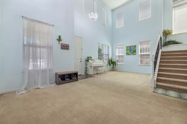 Riverbank, CA 95367,5831 Alton CT