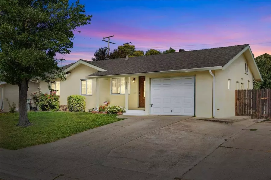 6609 Medora DR, North Highlands, CA 95660