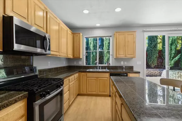 Patterson, CA 95363,20855 Grapevine DR