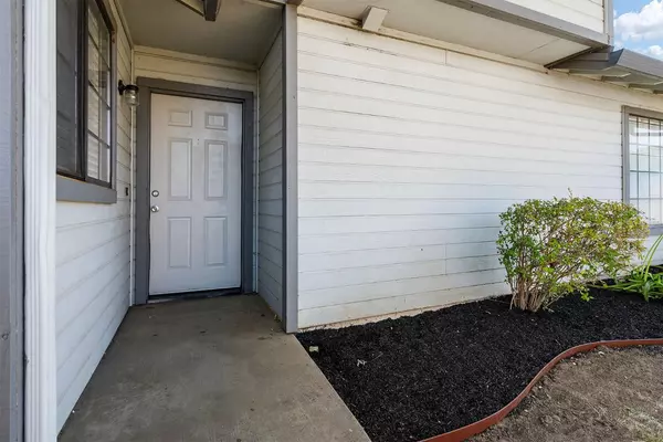 Lodi, CA 95240,348 Barrington WAY