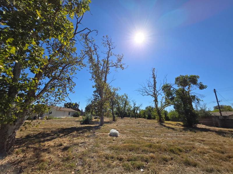 2740 29th AVE, Sacramento, CA 95820