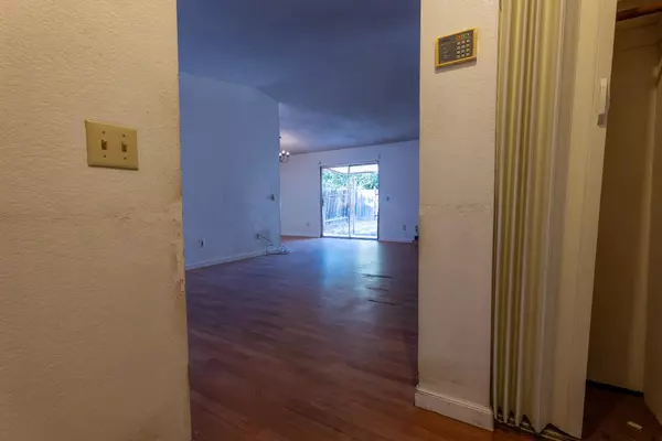 West Sacramento, CA 95605,1008 Rogers ST