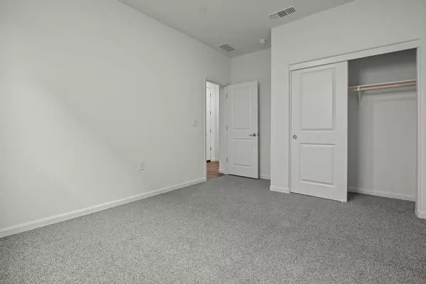 Lathrop, CA 95330,334 Pismo DR