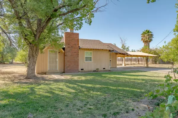 Olivehurst, CA 95961,5192 Chestnut RD