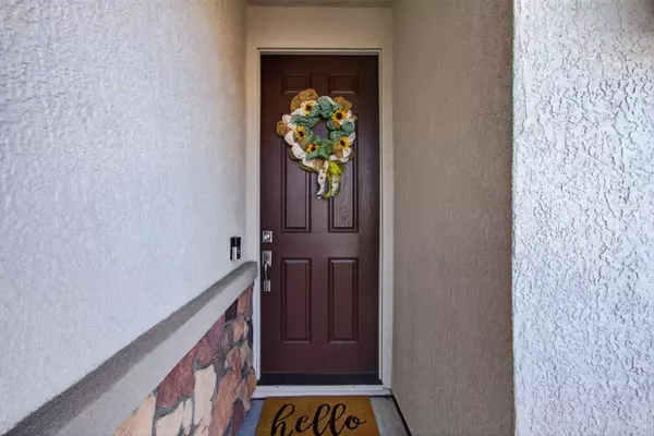 Lincoln, CA 95648,1296 Esplanade LN