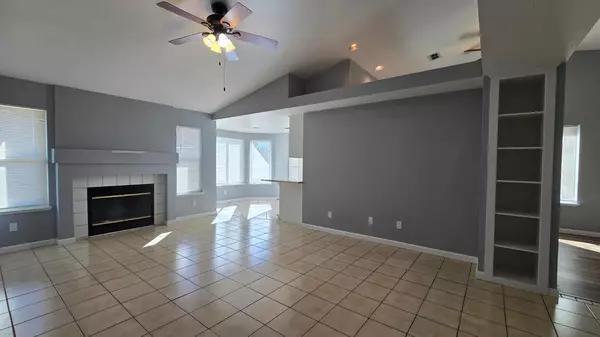 Sacramento, CA 95828,8266 Summer Sunset DR