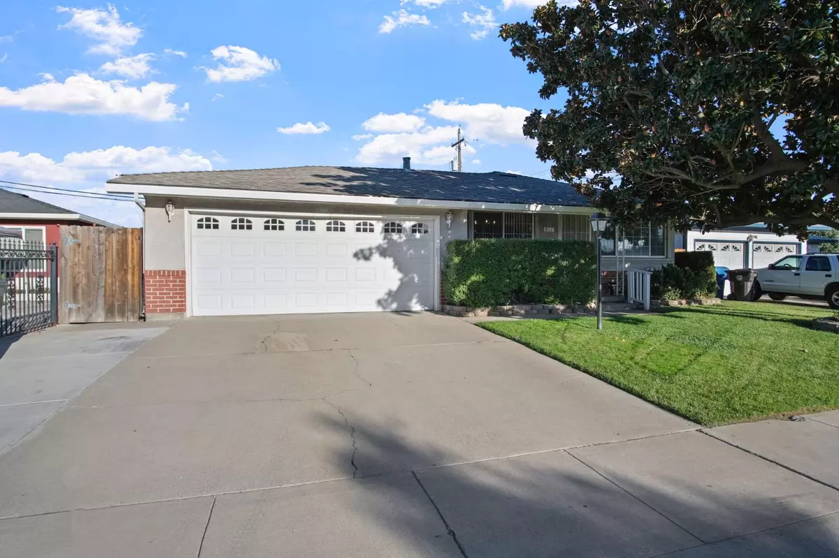 Manteca, CA 95336,812 Ralph AVE