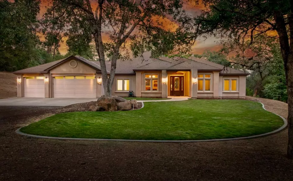5076 Treemont DR, Diamond Springs, CA 95619