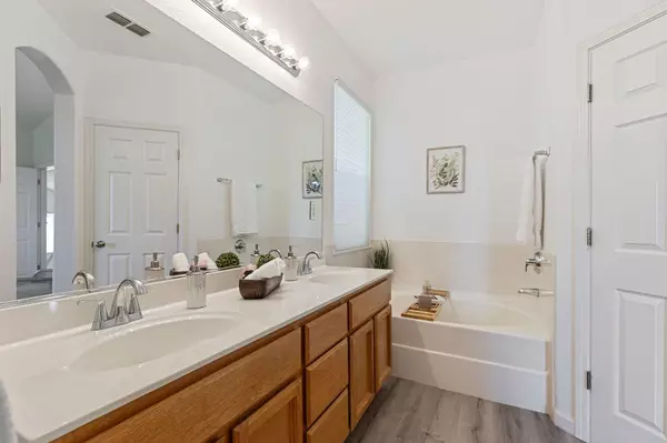 Roseville, CA 95747,8981 Box Canyon WAY