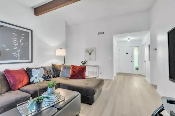 San Jose, CA 95119,6468 Du Sault DR