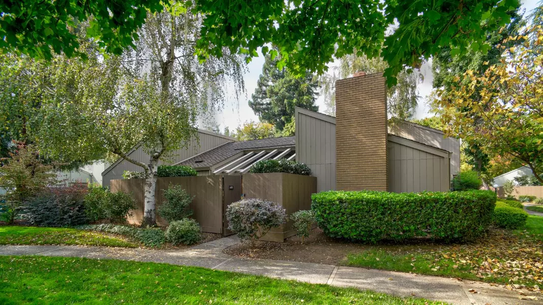 609 Elmhurst CIR, Sacramento, CA 95825