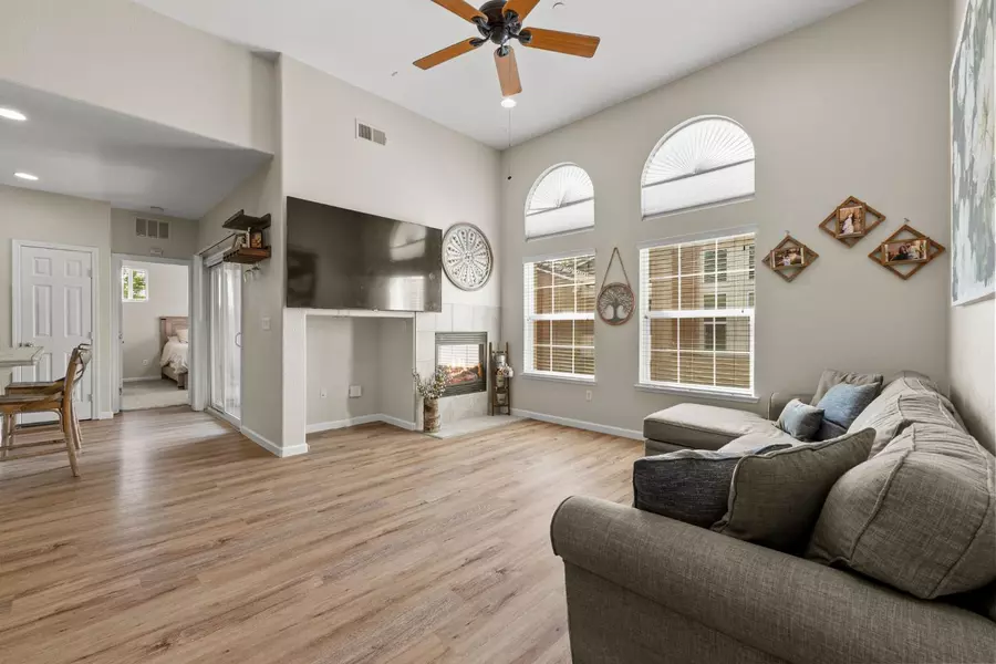 2000 Sierra View CIR #1, Lincoln, CA 95648