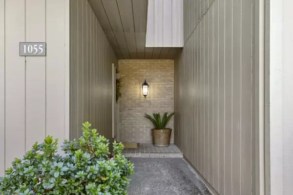Sacramento, CA 95825,1055 Vanderbilt WAY