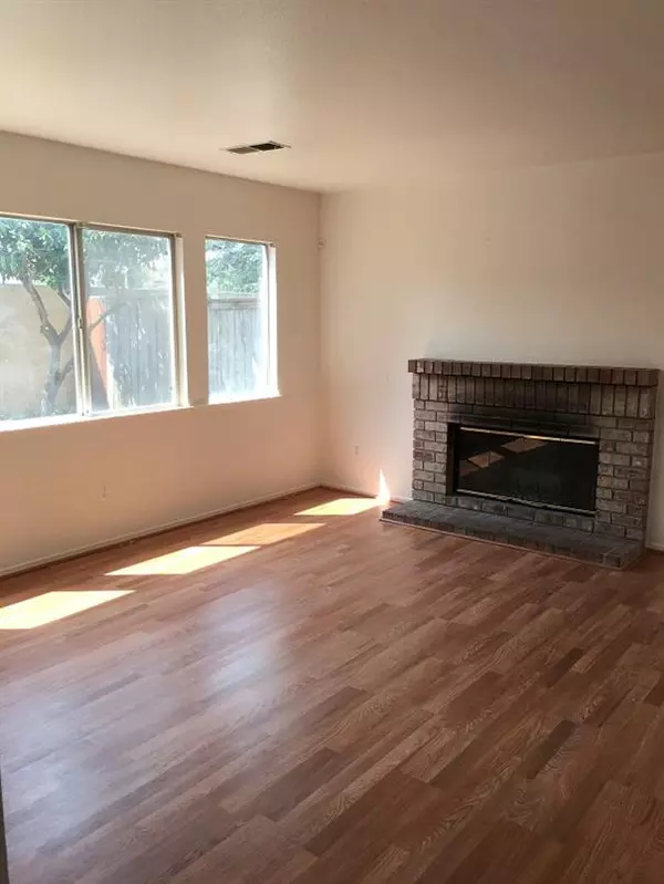 Tracy, CA 95377,884 Shelborne DR