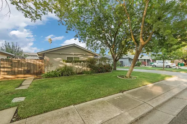 Stockton, CA 95207,7 W Loretta AVE