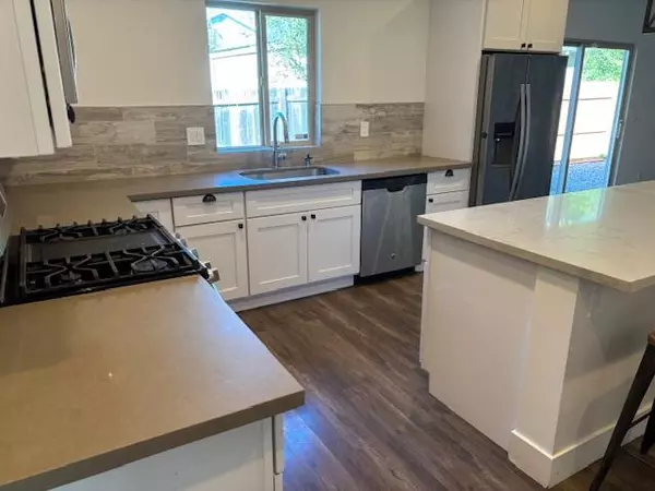 Sacramento, CA 95815,634 El Camino AVE