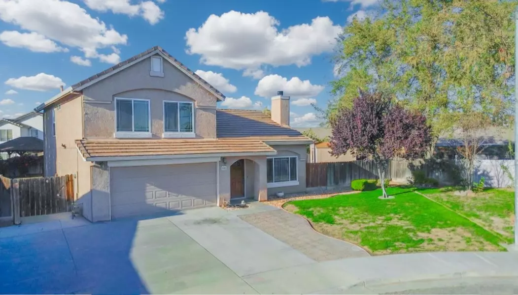 831 Mesa CT, Los Banos, CA 93635
