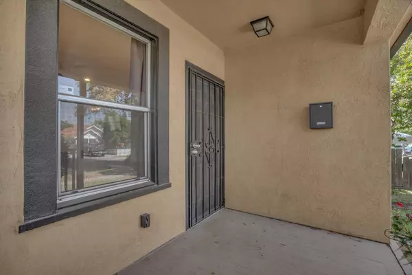 Lodi, CA 95240,436 E Walnut ST