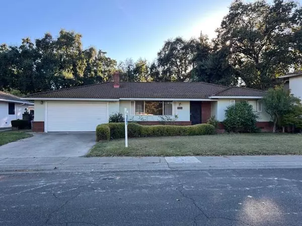 1122 28th AVE, Sacramento, CA 95822