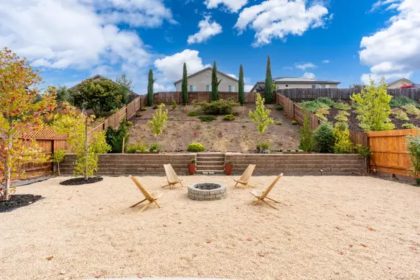 1557 Santana Ranch, Hollister, CA 95023