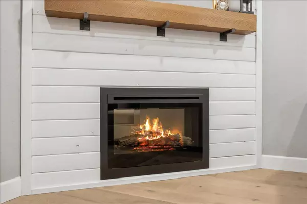 Sacramento, CA 95826,7999 La Riviera DR