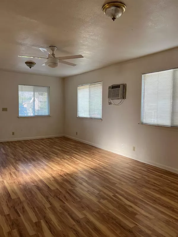 Stockton, CA 95206,416 W Jackson ST