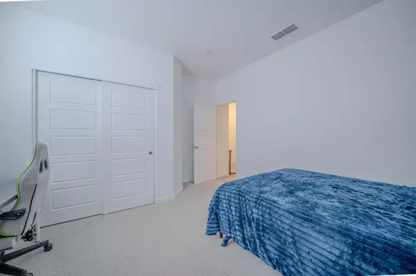 Sacramento, CA 95828,8785 Harbor Hills WAY