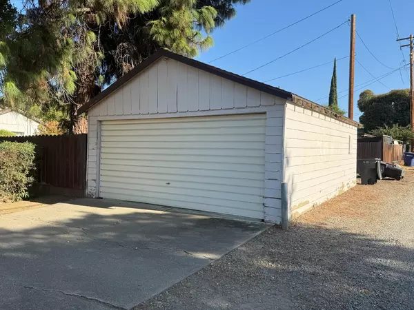 Patterson, CA 95363,326 N 4th ST