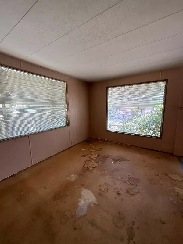 Sacramento, CA 95826,8181 Folsom BLVD