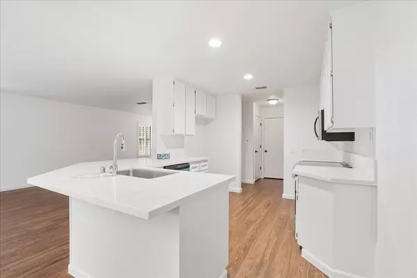 Sacramento, CA 95841,5640 Verner Oak CT #1