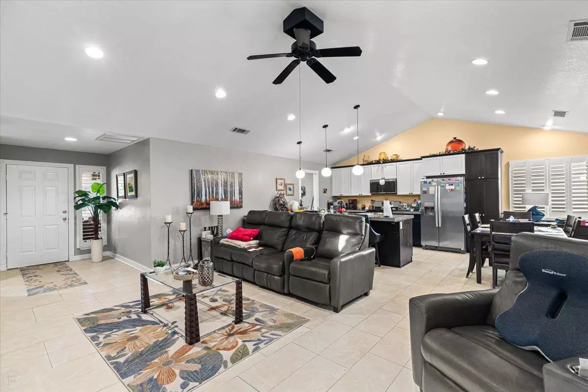Modesto, CA 95356,2344 St Lawrence LN