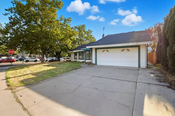 Sacramento, CA 95823,8115 Gandy Dancer WAY
