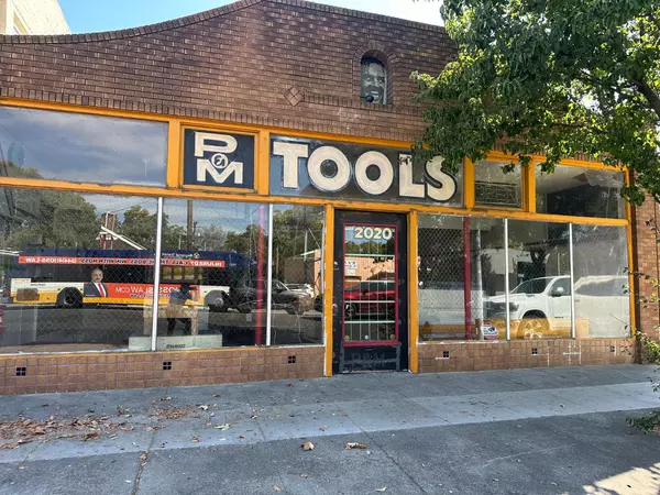 2020 Broadway, Sacramento, CA 95818