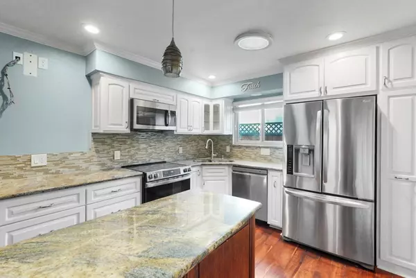 Newman, CA 95360,728 R ST