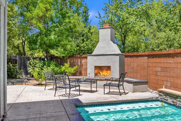 Folsom, CA 95630,674 Burlond CT