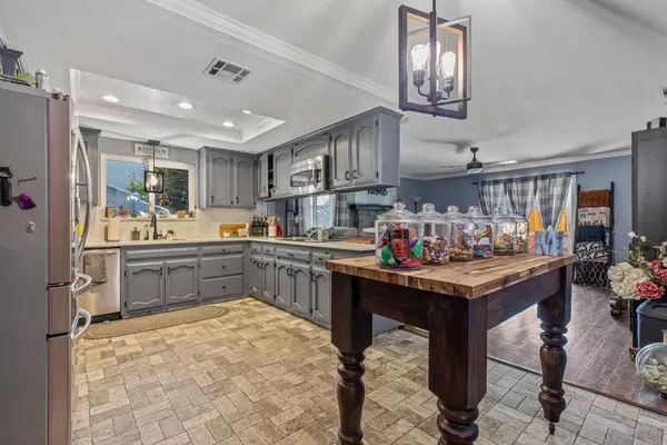 Manteca, CA 95337,1061 Chianti LN