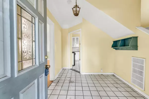 Sacramento, CA 95814,1231 D ST