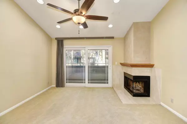 Sacramento, CA 95833,350 Del Verde CIR #6