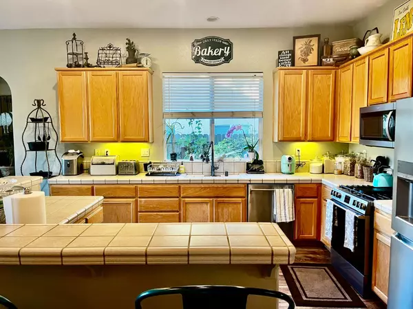 Rocklin, CA 95677,4346 Lakebreeze DR