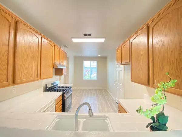 Sacramento, CA 95823,410 Sun Shower CIR