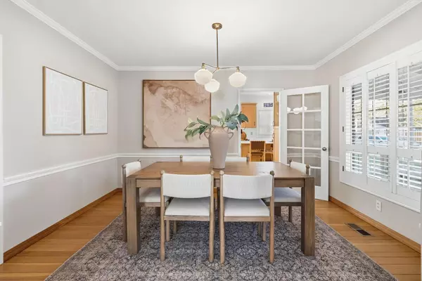 Sacramento, CA 95818,2832 Marty WAY