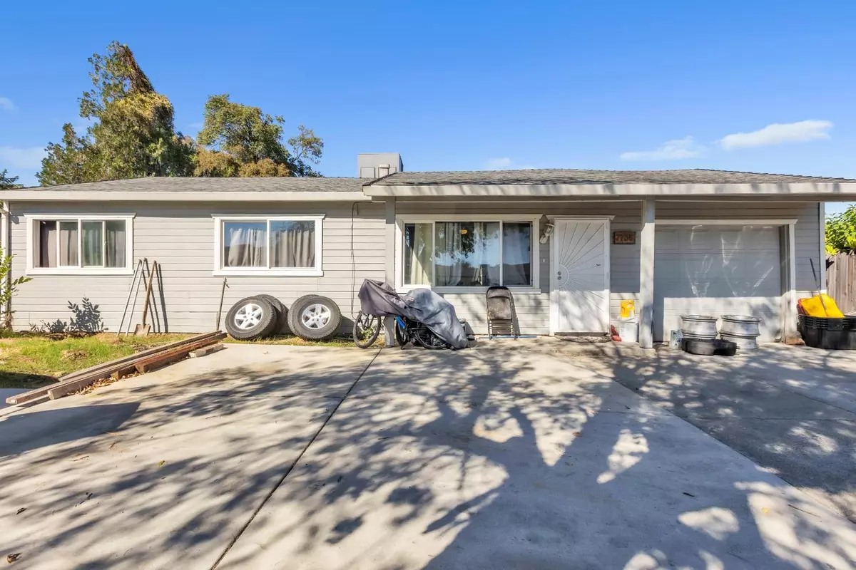 Sacramento, CA 95828,7735 51st AVE