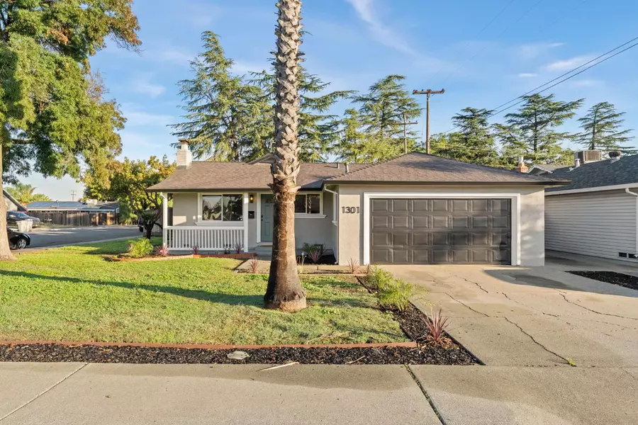 1301 Molly AVE, Woodland, CA 95776