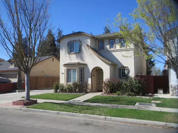 4125 Pathway LN, Turlock, CA 95382