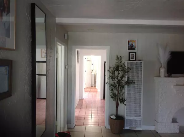 Oakland, CA 94621,5717 E 16th ST