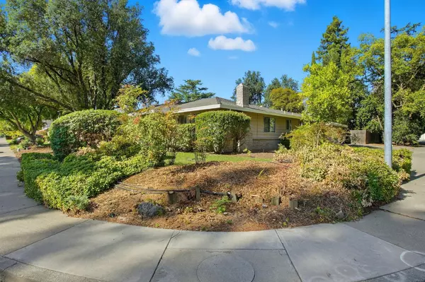 Davis, CA 95616,2003 Amador AVE