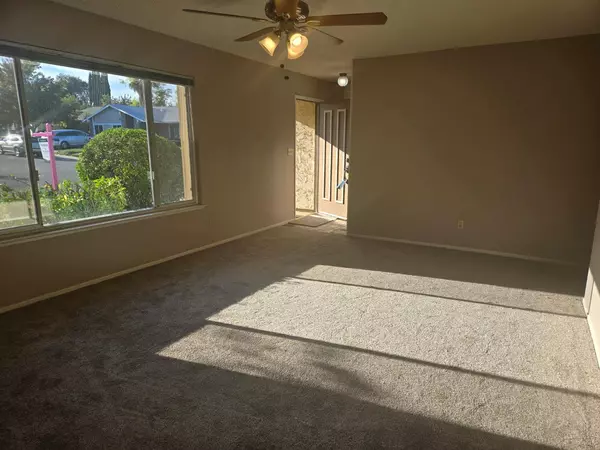 Citrus Heights, CA 95621,7448 Blackthorne WAY