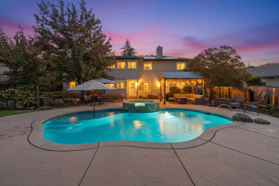 652 Platt CIR, El Dorado Hills, CA 95762