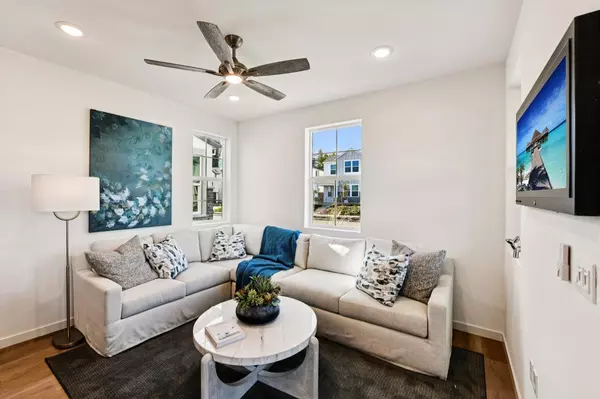 Sacramento, CA 95823,8647 Starburst WAY